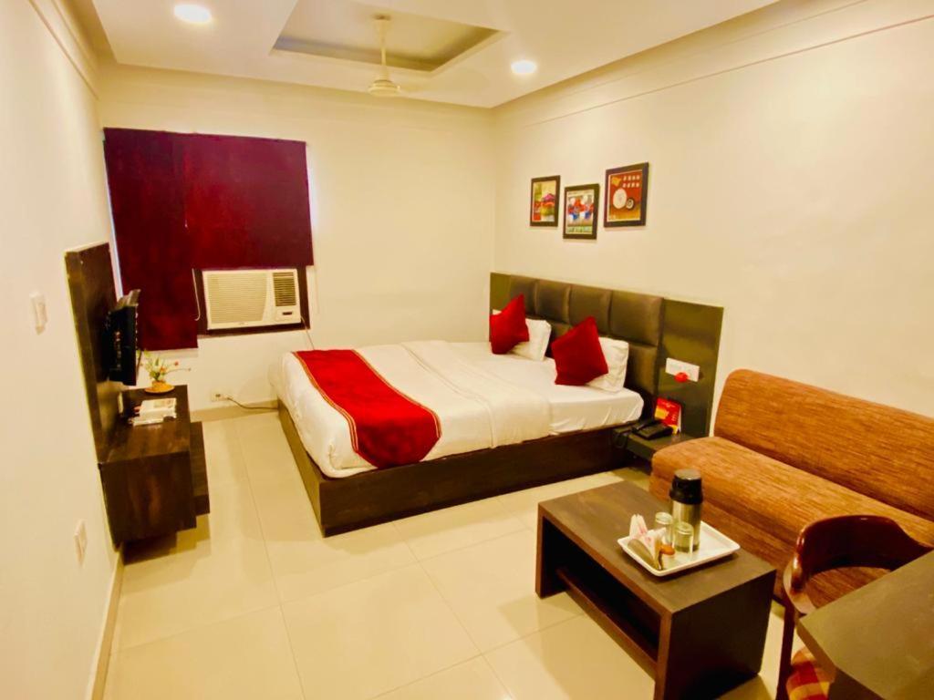 Fabhotel Nanda Ludhiana Exterior foto